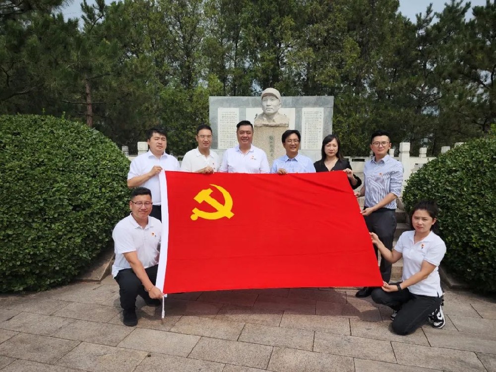 緬懷先烈 奮發(fā)圖強